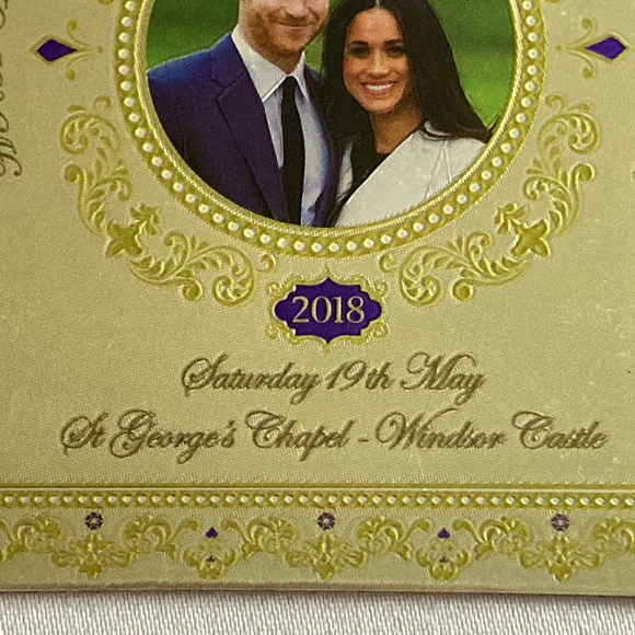 NWT - HRH Prince Harry & Meghan Markle 2018 Royal Wedding Souvenir Foil Magnet - Picture 4 of 9